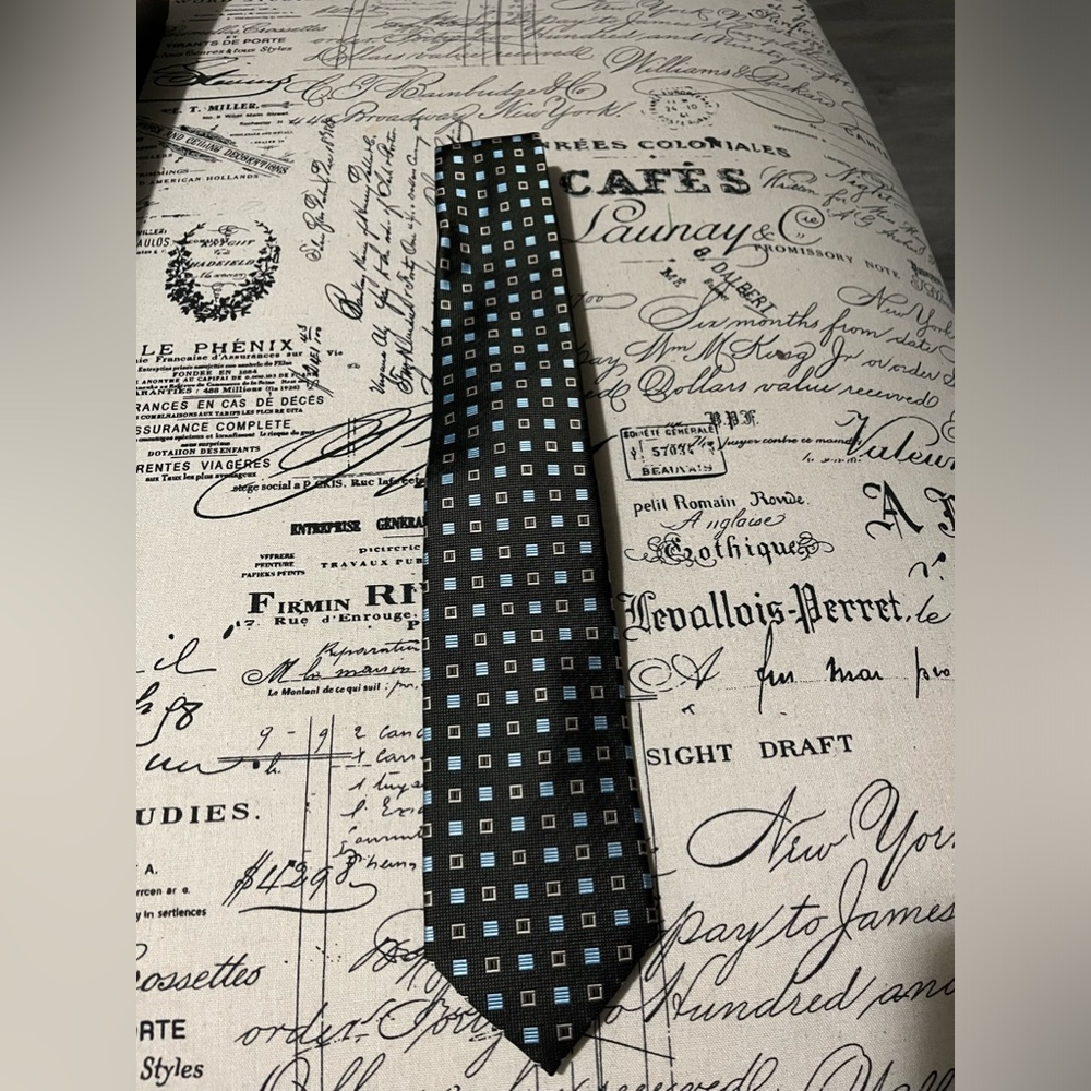 Jos. A. Banks Men’s Necktie, Navy and light blue squares, 100% Silk